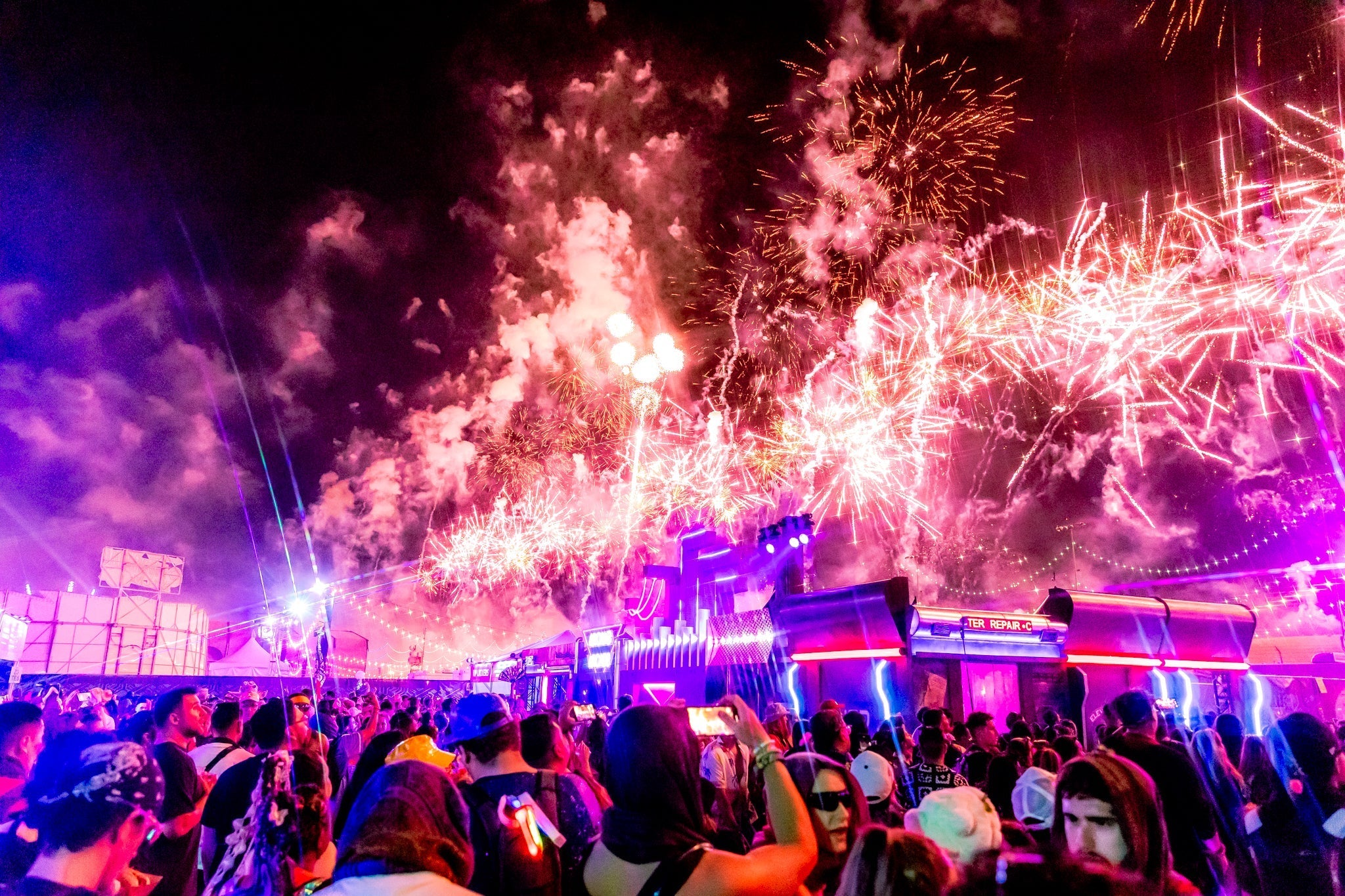EDC IS A WEEK AWAY !